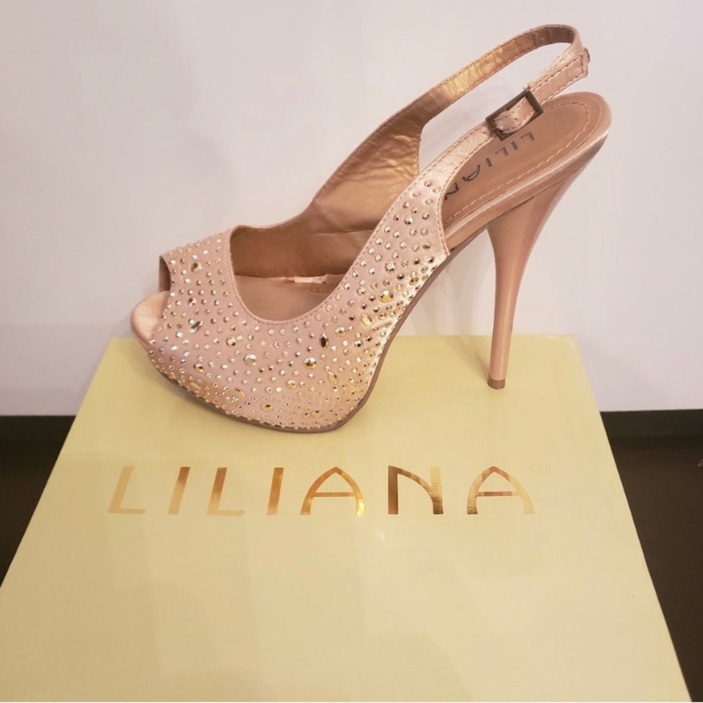 Liliana Gold Heels Size 7